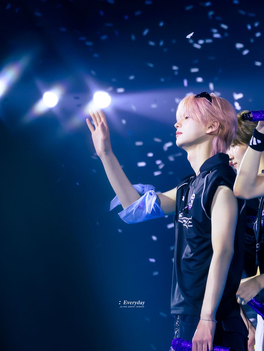 𝑬𝒗𝒆𝒓𝒚𝒅𝒂𝒚 tweet media