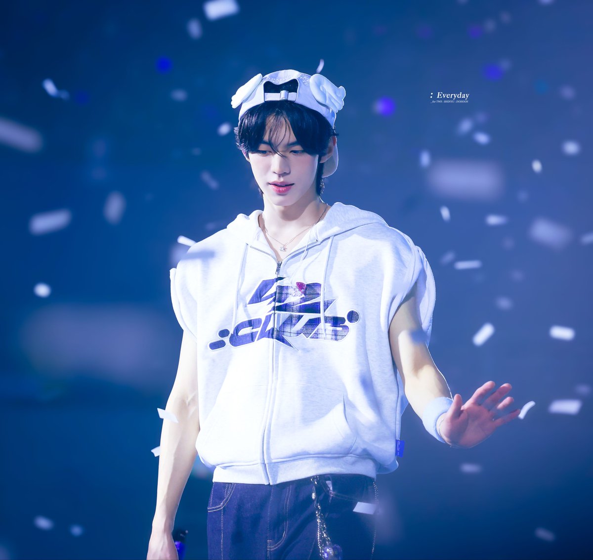 𝑬𝒗𝒆𝒓𝒚𝒅𝒂𝒚 tweet media