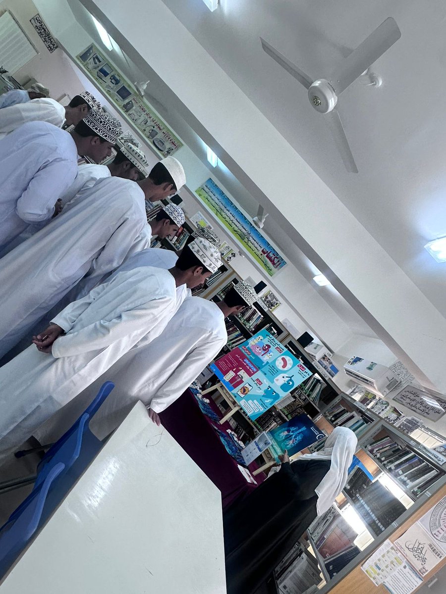 مدرسة عزان بن تميم للصفوف (١٠ - ١٢ ) tweet media