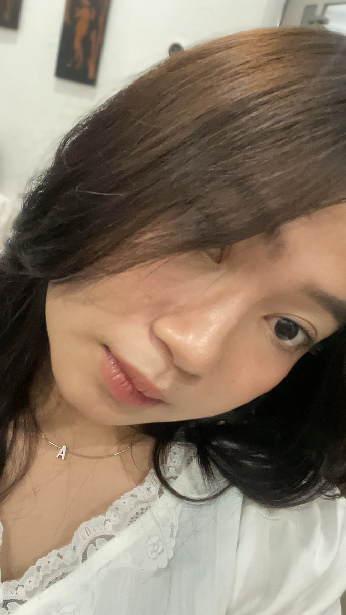 zuamooi's tweet photo. my current lips favorit ya ini, bikin wajah jadi cerah poll 😭🩷 https://t.co/oxyXphTI5V
