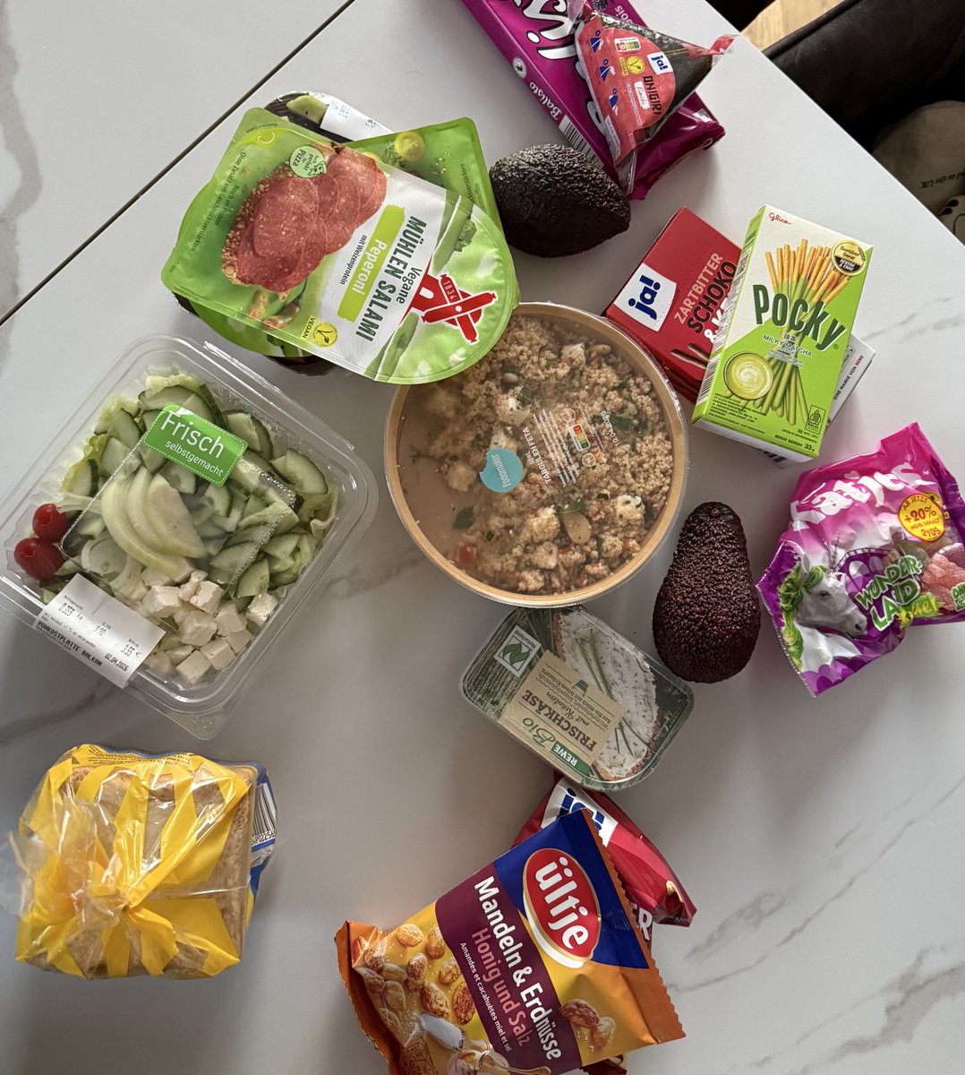 Mausi/Vicy tweet media