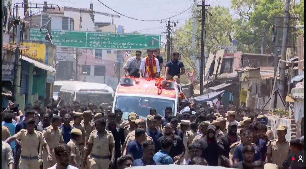 Vignesh 💎 tweet media