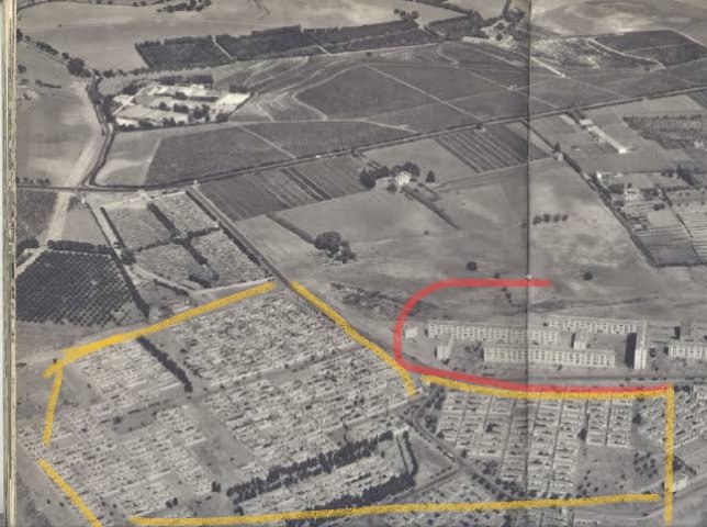 massinissa523's tweet image. Camp militaires les environs Maison Carré "el Harrach", 
En rouge:  les bâtiments destinés aux #soldats qui gardent la zone.
En jaune,  le camp construites  pour les familles des combattants #FLN deplace de la plupart du #Kabylie après que leurs maisons aient été bombardées.