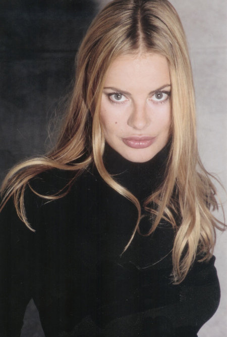 celebcrush4922's tweet image. Happy Birthday Xenia Seeberg 🎂🎆
#HappyBirthday #Xenia #Seeberg #XeniaSeeberg