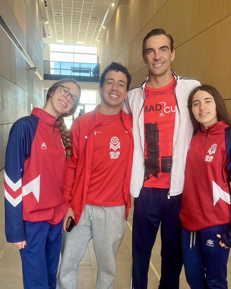 𝗠𝗔𝗗𝗖𝗨𝗣 | También hemos tenido la oportunidad de conocer a auténticas estrellas de voleibol, como al 12 veces mejor jugador del mundo <a href="/Giba7/">Giba Do Volei</a> 🏆🌎🤩