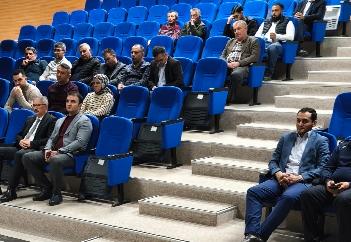 Gebze Adalet Sarayı calışanlarına yöneli Çayırova Yeşilay Danısma Merkezi (YEDAM)  ile imzalanan İşbirliği Protokolü kapsamında Gebze Adalet Sarayı Konferans salonunda "Bağımlılık" temalı bilgilendirme semineri yapıldı. #seminer <a href="/dsdbkurumsal/">Denetimli Serbestlik Daire Başkanlığı</a>
