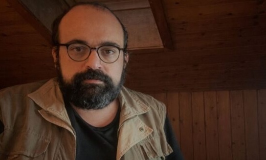 mlsaturkey's tweet photo. Gazeteci Mehmet Murat Yıldırım hakkında “Cumhurbaşkanına hakaret” davası açıldı

Mehmet Murat Yıldırım hakkında sosyal medya paylaşımları ve haberleri gerekçe gösterilerek dava açıldı.
İddianamede haberler, köşe yazıları ve siyasi değerlendirmeler suçlama konusu yapıldı.
https://t.co/puRmzk8kgi