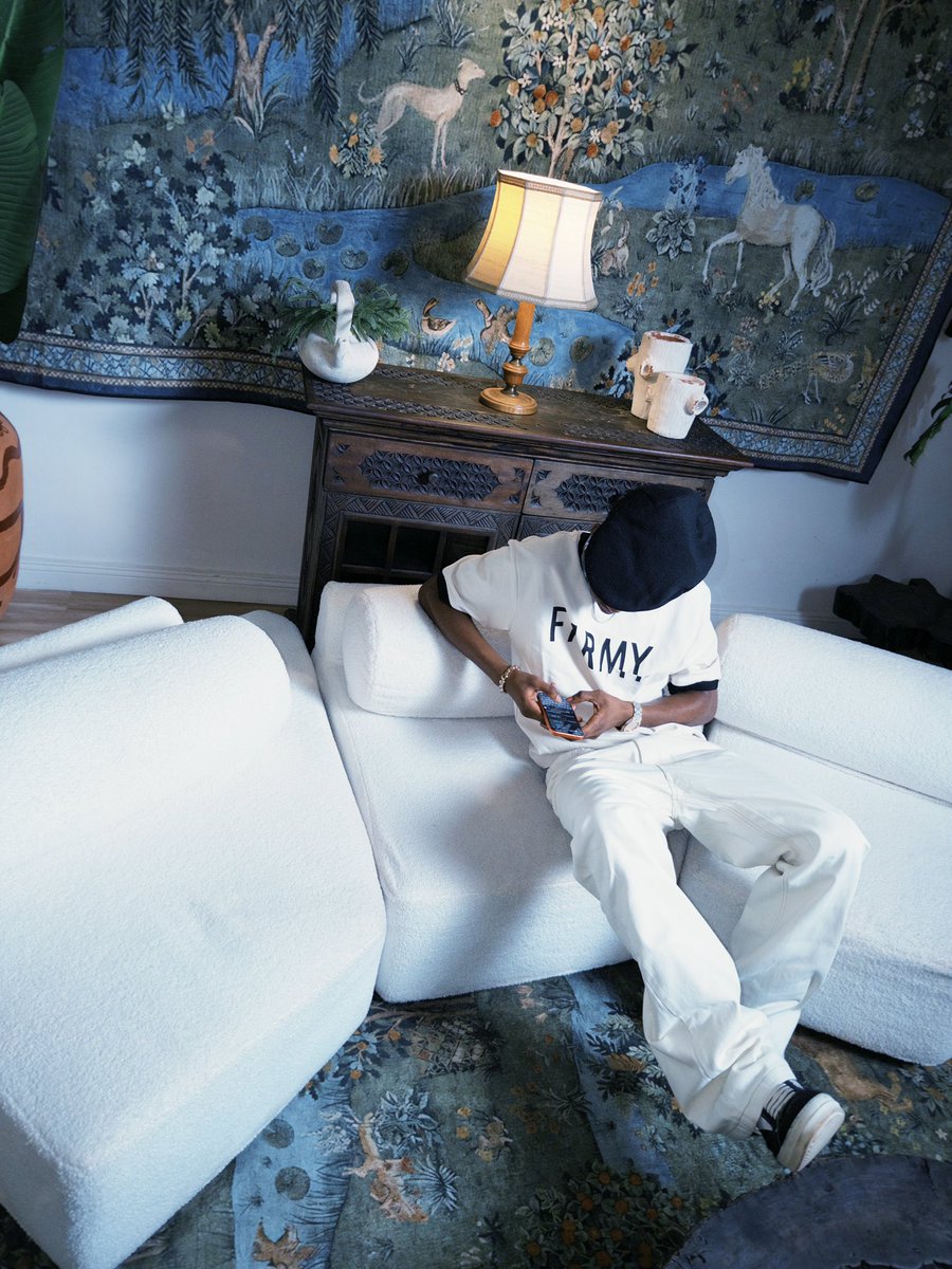 shy lover tweet media