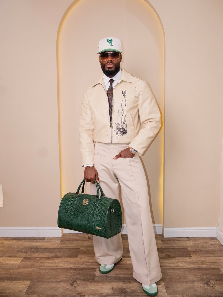 Glitz Journal tweet media