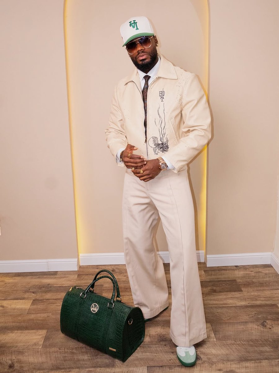 Glitz Journal tweet media