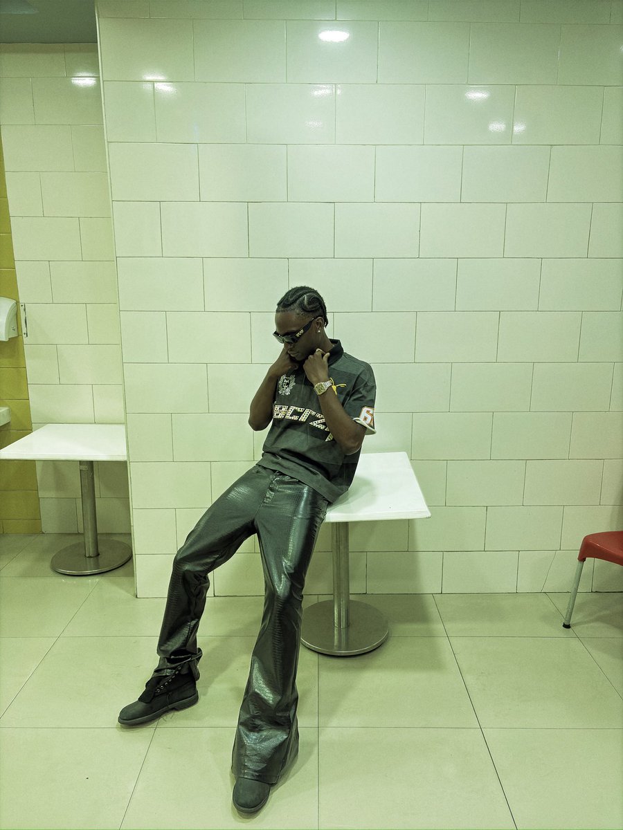 DIR SWITCH🎥 tweet media