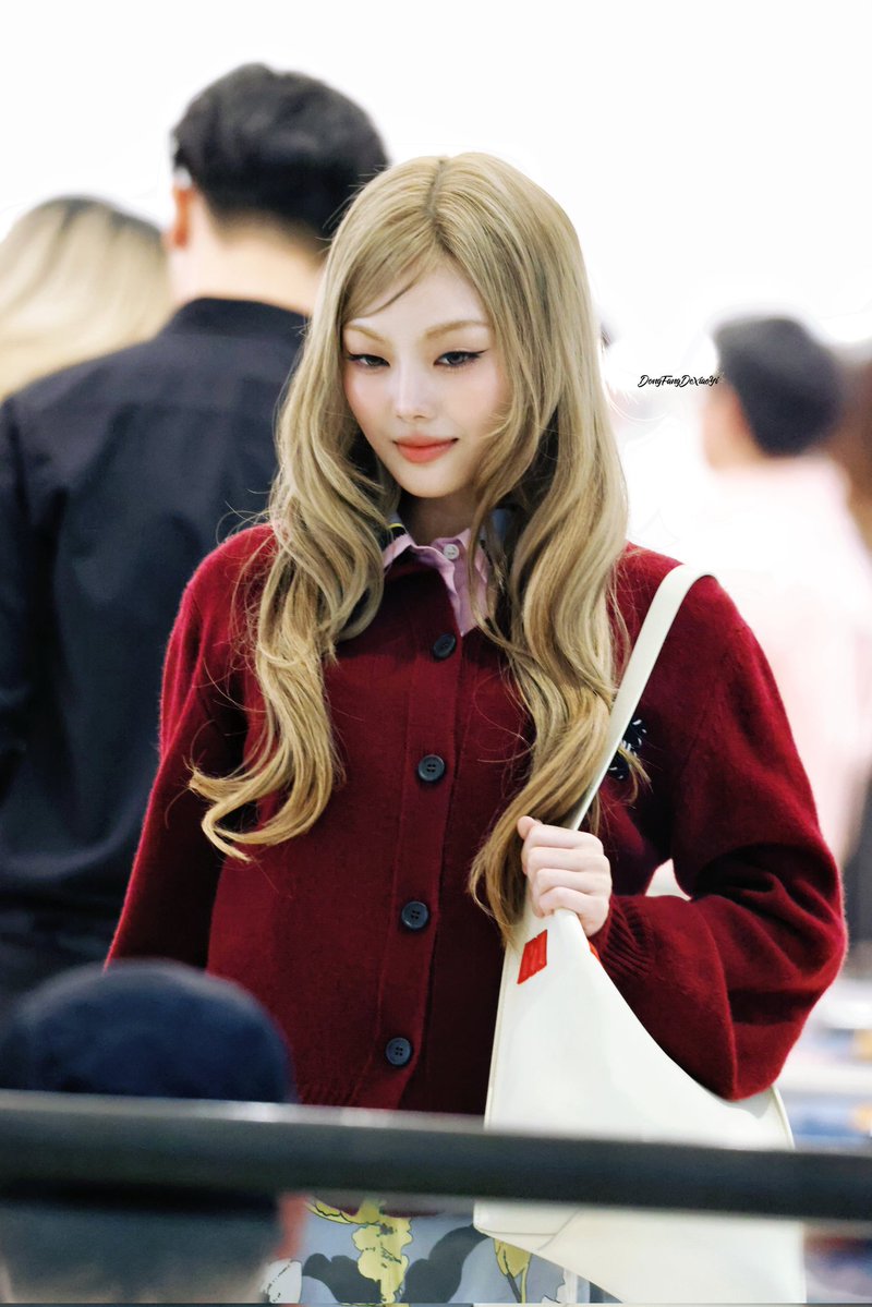 DongFangDeXiaoYi tweet media