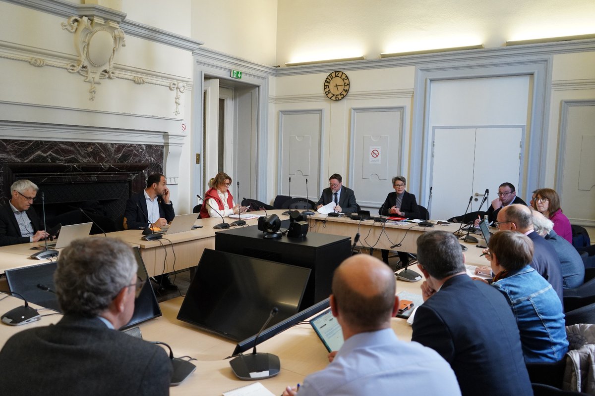 Image de Préfète de la Loire : 💧Lundi 30 mars, Muriel Nguyen, préfète de la #Loire, a réuni les acteurs clés du département pour i