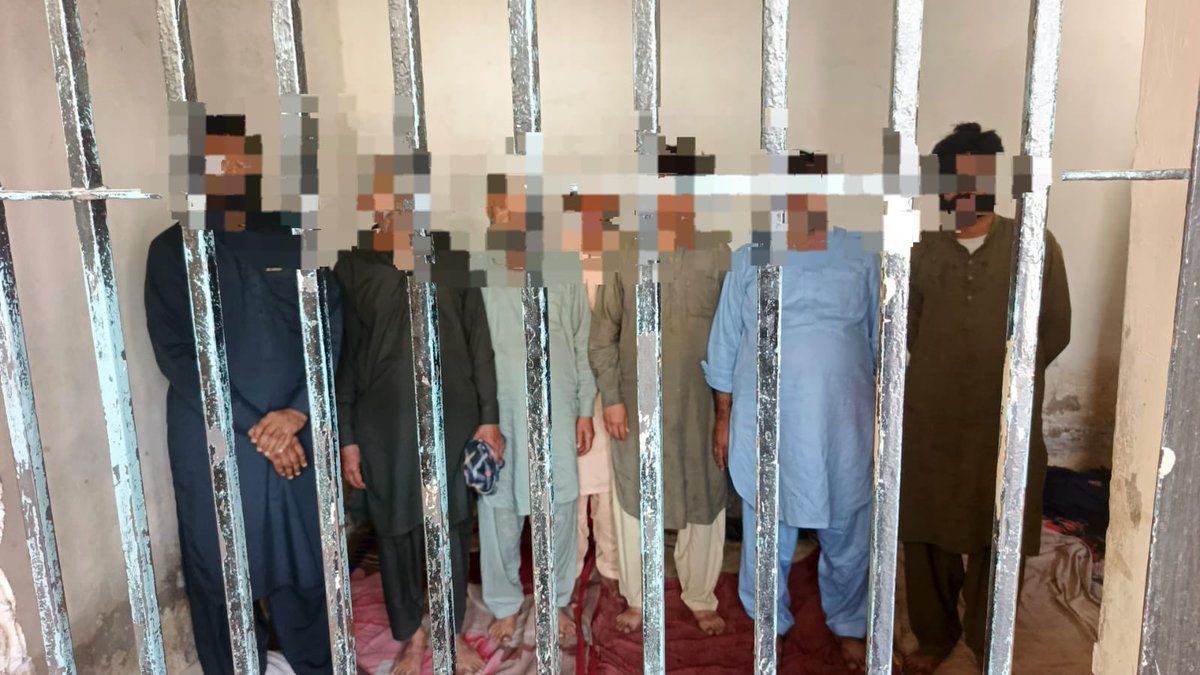 پاکپتن فوڈ اتھارٹی کی ٹيم پر حملہ آور ہونے والے واقع کے تمام مرکزی ملزمان پوليس کی حراست ميں ہيں۔قانون کی گرفت ميں ہيں،سخت کاروائی کی جائيگی وزيراعلی مريم نواز شريف کی گورننس ميں بدعنوان عناصر اور جارحانہ رويوں کی گنجائش نہيں ہے