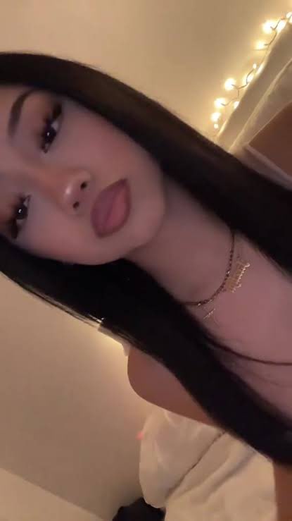 فاطِمة tweet media