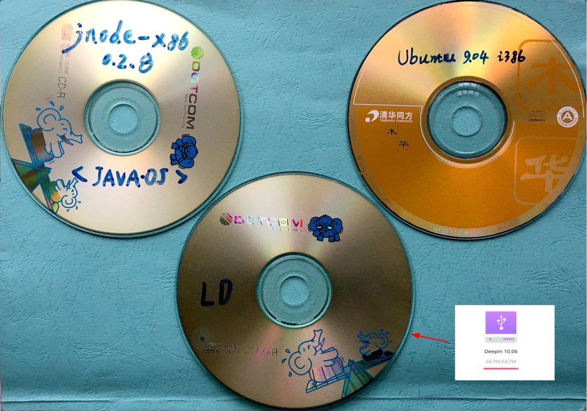 linux_deepin's tweet image. Vintage #Linux install discs — community share. 📀
#Ubuntu 9.04, #deepin 10.06… the good old days.🥳