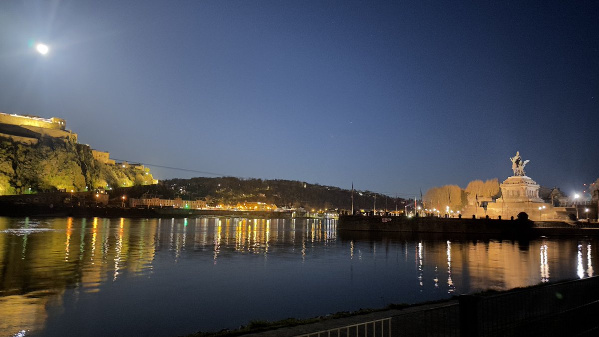 ᗩŋɖᖇɛą 🇦🇷🇩🇪 tweet media