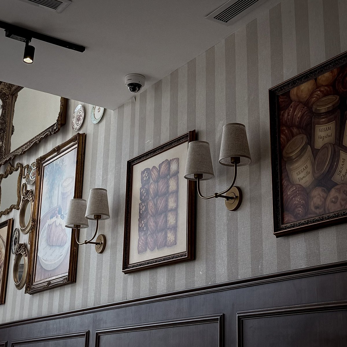 𐐪𐑂 tweet media