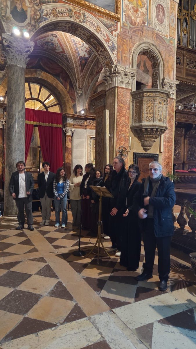 Una bellissima serata tra Jacopone e Dante nella stupenda basilica di San Pietro