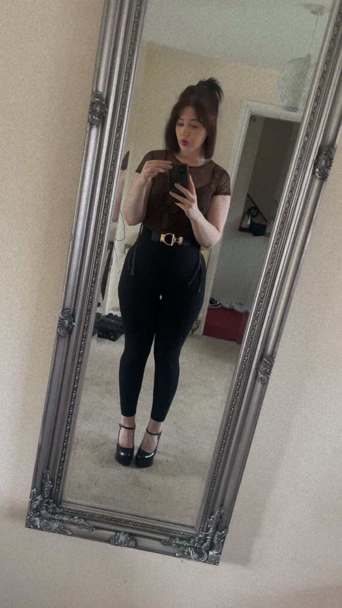 Peachy Lou tweet media