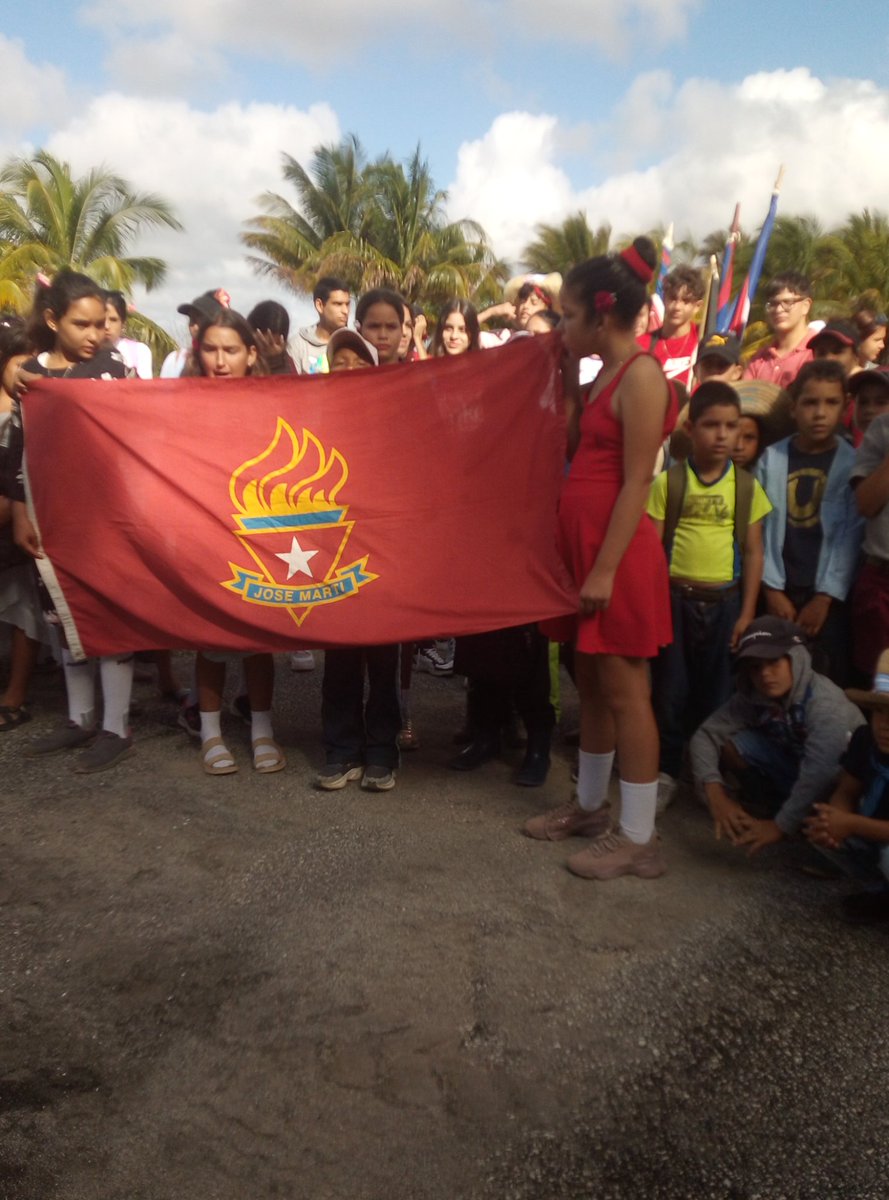 EldysGlez's tweet photo. Abril de Victorias #CubaEstáFirme
#SanctiSpíritusEnMarcha
@DiazCanelB @DeivyPrezMartn1 @YennyRod0808 @DamarisBaez @ElainePlasenci2 @MileidiOris @Lando59432549 @MiriamMartnezV6 https://t.co/GJoPO7VxbS