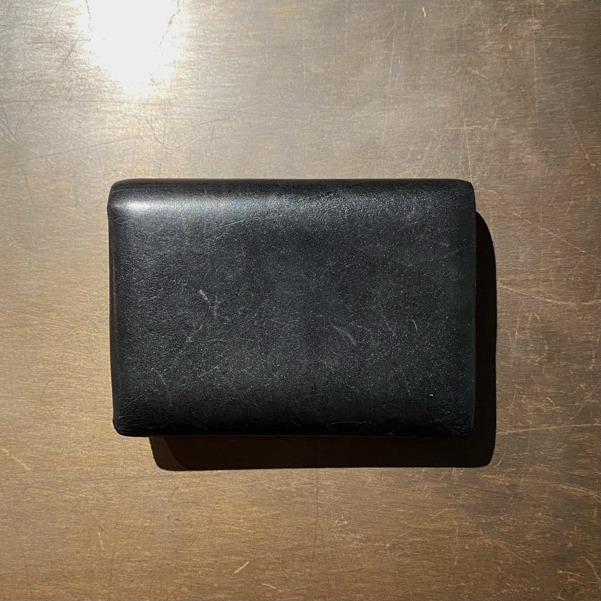 NoNoYes_Tokyo's tweet photo. 【Introducing our staff’s Shosa】

A long-time Shosa user with decades of experience.
He has been using the CP2.5 for 6 years.
He says the size is just right and very easy to use.

#shosa
#agingprocess
#minimalwalletJapan https://t.co/6YdAdXACHj
