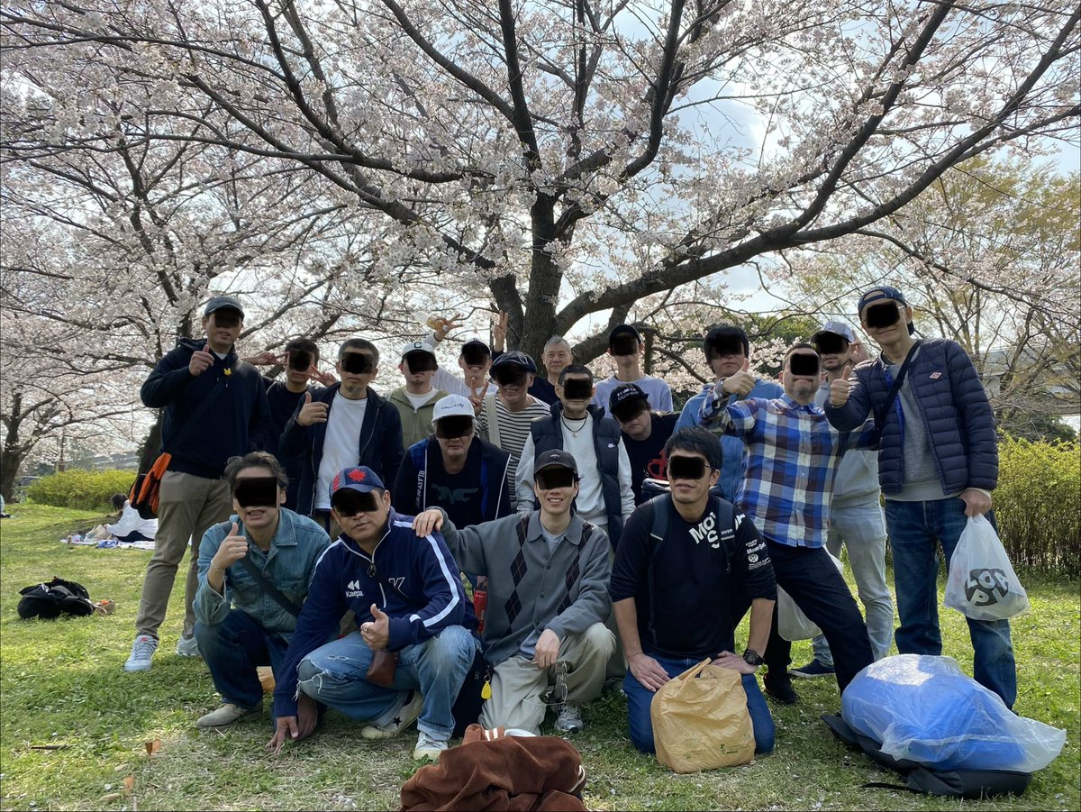 Tokyo_Darc's tweet photo. 舎人公園で花見🌸 https://t.co/vmC9KWeWHQ