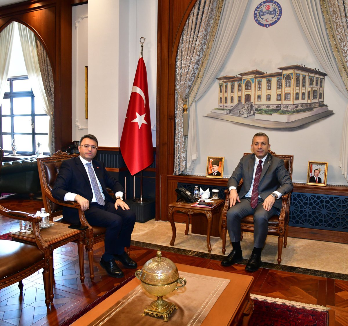 Tarım ve Orman Bakanlığı Personel Genel Müdürü Seyfullah Aslantürk, Vali Tahir Şahin’i ziyaret etti.
<a href="/tahirshn_mia/">Tahir Şahin</a>