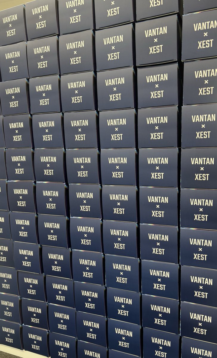 XESTPROJECT's tweet photo. 【ANNOUNCE】
前回発注分即完売につき再発注！！
滑りと止まりの理想のバランスを追求したゲーミングマウスパッドです！！！

サイズ：400mm × 460mm
価格：3,500円（税込）

🎁送料無料🎁
✅https://t.co/LcKt2Picza

#VANTAN #マウスパッド https://t.co/u5M1cxM2HI