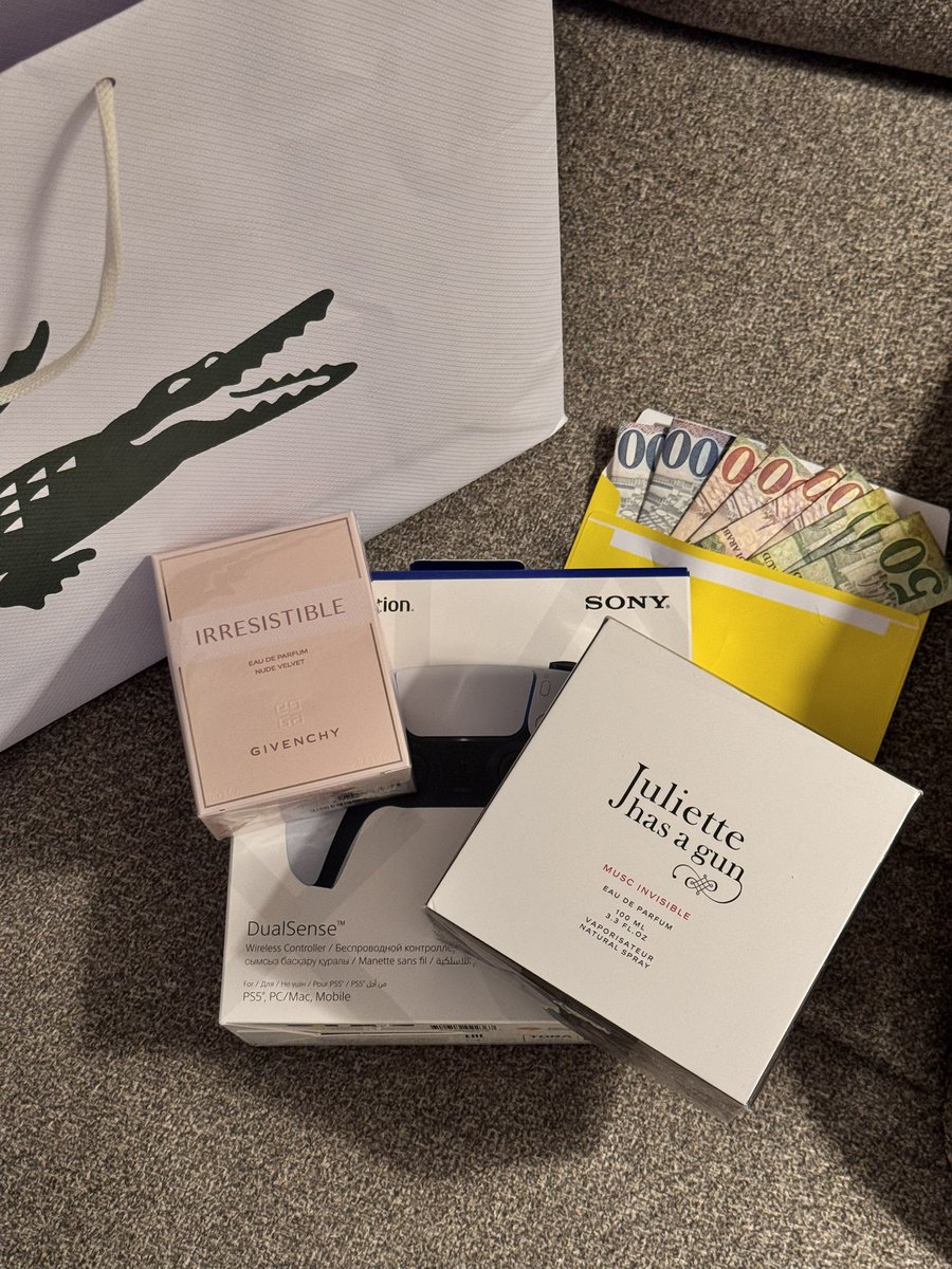 Elie إيلي tweet media