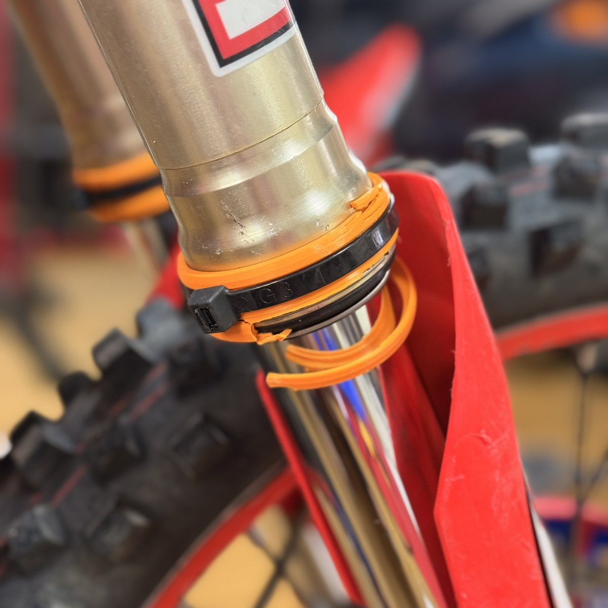 エンドレ tweet media