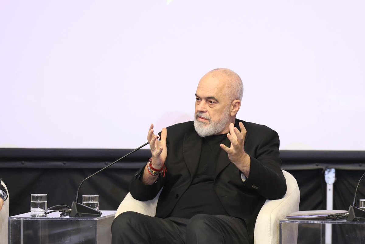 Ferit Hoxha🇦🇱 tweet media