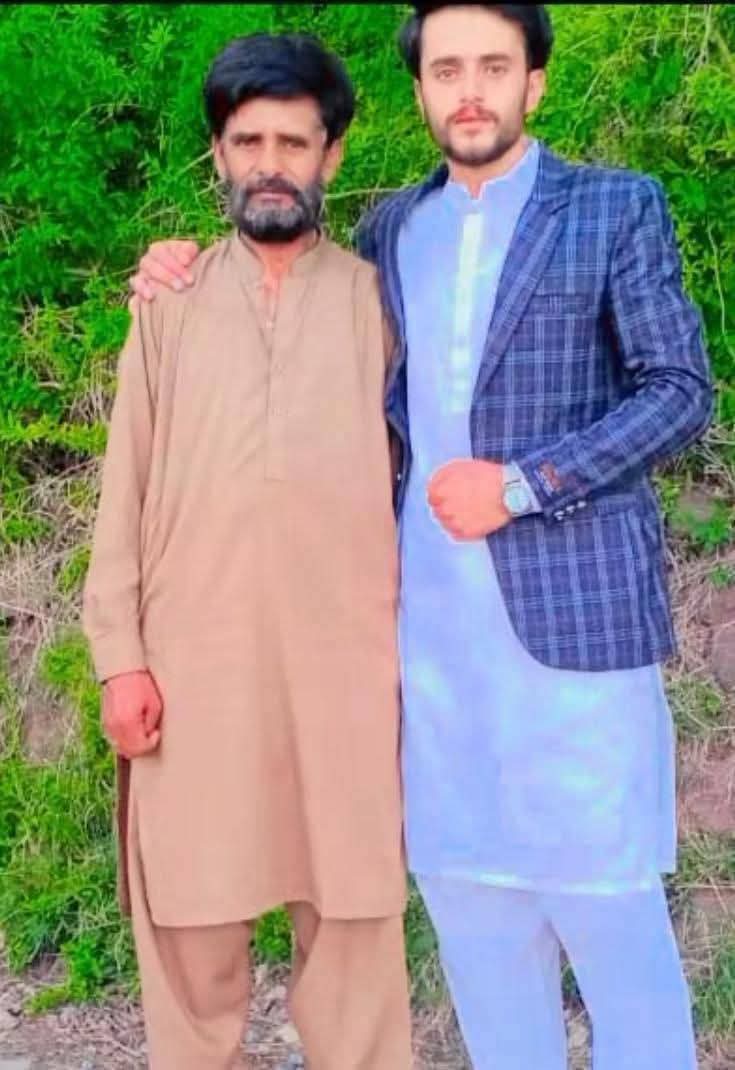 Muhamma68340987's tweet photo. Respected Maryam Nawaz, please enforce a strict crackdown on the public display of weapons in Murree—this trend is spreading fear among locals and tourists.
Urgent action is needed to keep Murree safe, peaceful, and welcoming. #SafeMurree #BanWeaponDisplay https://t.co/u6769YB8oh