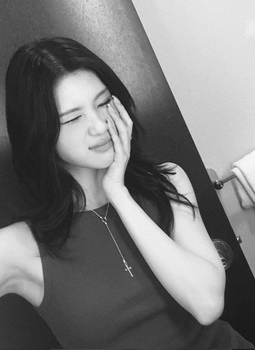 anya (@fl0werranger) on Twitter photo 