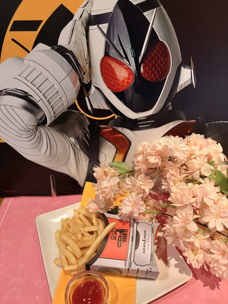 【公式】仮面ライダーザダイナー tweet media