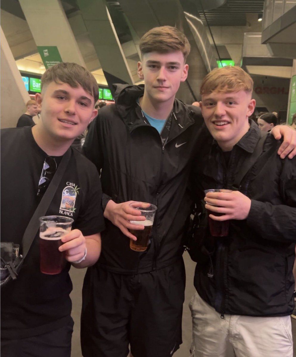 Straight Archives tweet media