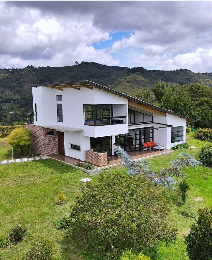 The Charity Guy 🇺🇬 tweet media