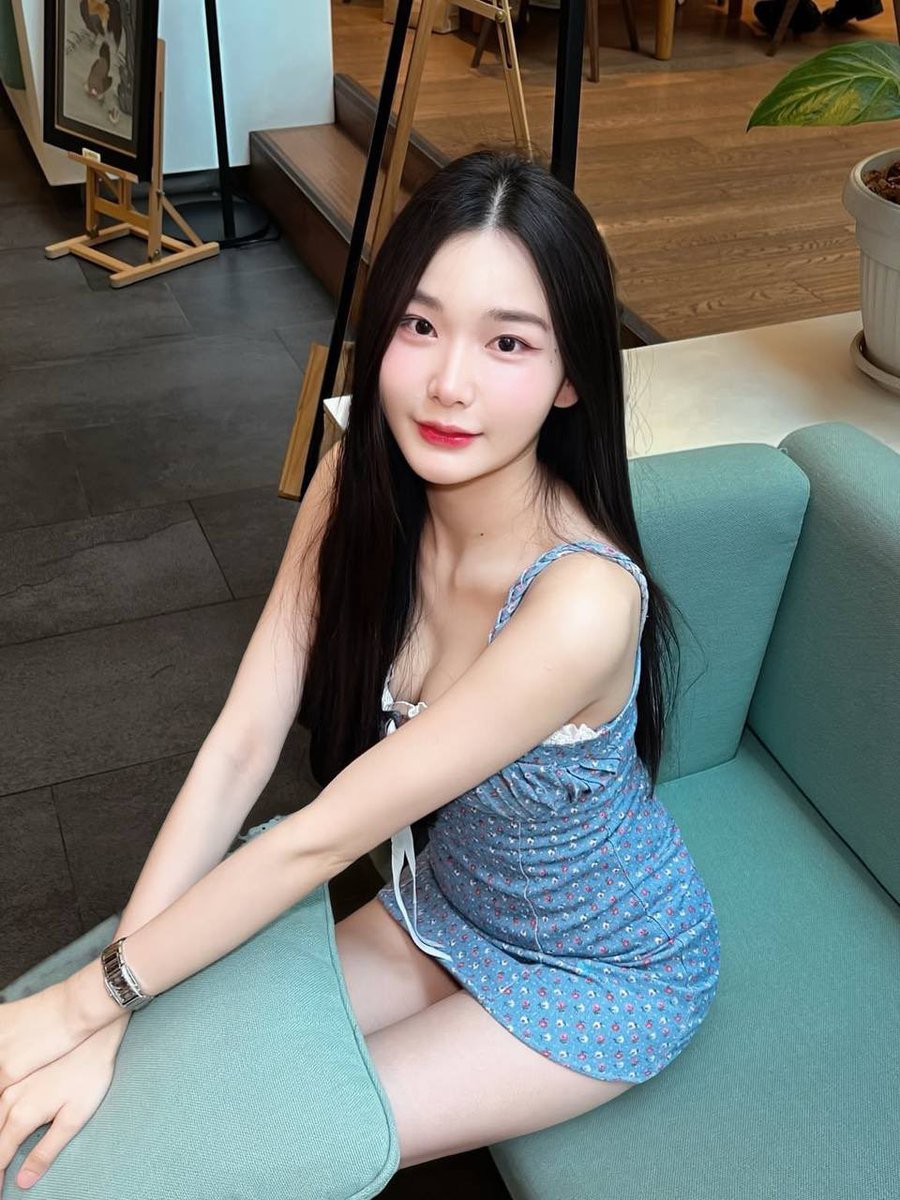 hu99818's tweet photo. 错过了你的上半生 
没关系 让我用下半身来还你🤫
​不然上半身也给你好了
#马来西亚约炮 #马来西亚资源 #马来西亚陪游 #马来西亚按摩 #新加坡约炮 #新加坡陪游 #新加坡按摩  #芽茏666 #槟城约炮 #巴生约炮 #芙蓉约炮 #吉隆坡约炮 #怡保约炮 #吉打约炮 #关丹约炮 #新山约炮 #马六甲约炮 #古晋约炮 https://t.co/NtS8qKQRMG