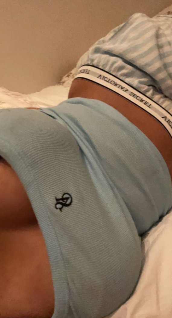 Antonella e Sabrina tweet media