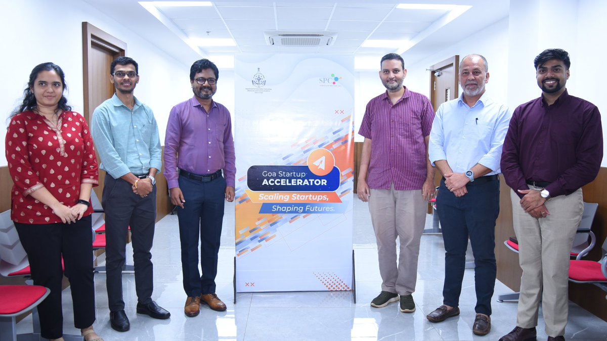 Startup_Goa's tweet photo. At the first milestone demo day , 41 startups showcased their innovations, with 26 moving forward to the next stage.

#GoaStartupAccelerator #BuildInGoa #EmpoweredInGoa https://t.co/emJQgkGBxe