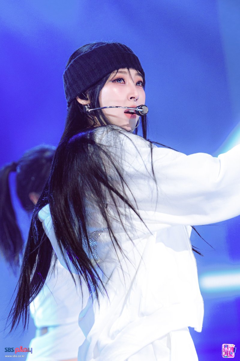 SBS 인기가요 (SBS Inkigayo) tweet media