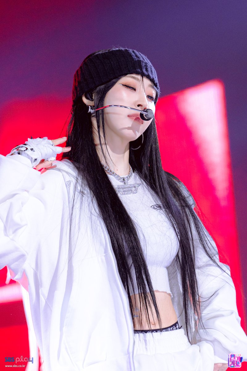 SBS 인기가요 (SBS Inkigayo) tweet media