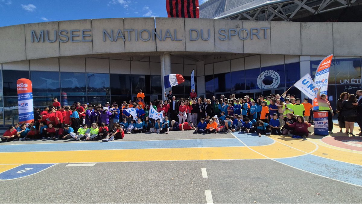 NatachaChicot's tweet photo. Lancement du label #Génération2030 aux côtés de l’UNSS au Musée National du Sport, dans le cadre de la #SemaineOlympiqueEtParalympique.
L’occasion de valoriser l’engagement des Jeunes Officiels et des établissements scolaires autour du sport et des valeurs de l’olympisme ! https://t.co/e4MkBaHOEl