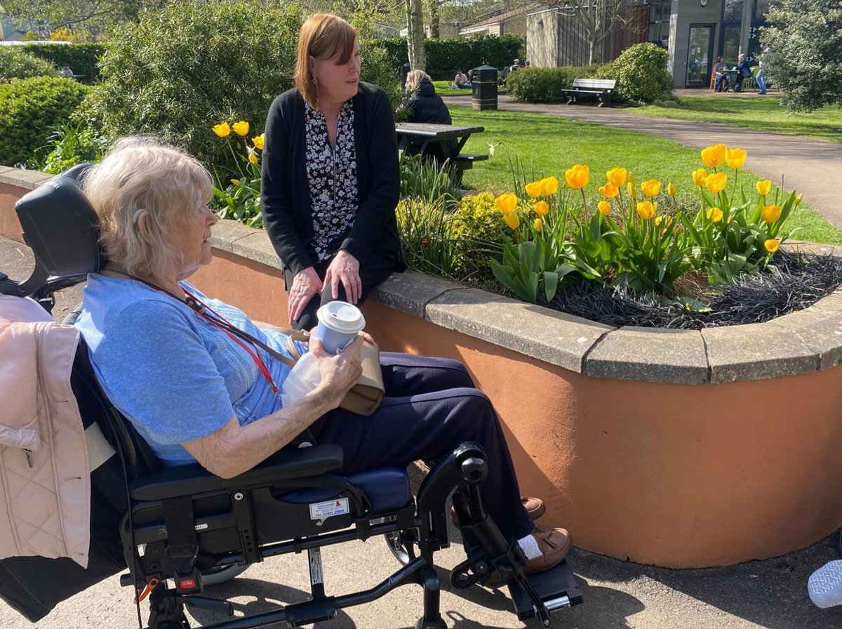 Bristolcarehome's tweet image. Quarry House Afternoon Out 🌿☀️

A few of our residents enjoyed getting out in the fresh air and relaxing this afternoon at Page Park.  

#QuarryHouse #FreshAir #SimpleJoys #CareHomeLife