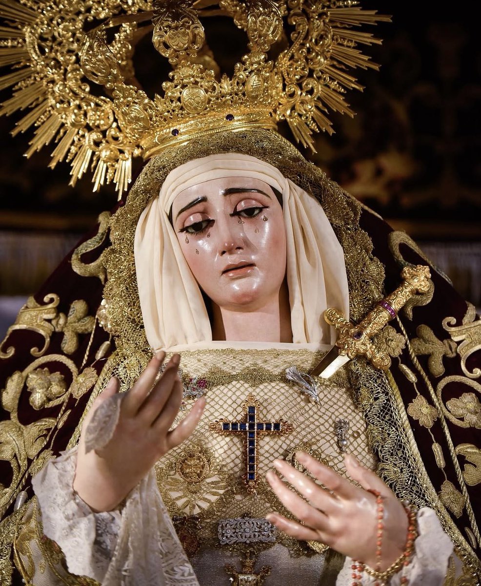 Pepe <a href="/pepegpastor/">Pepe García Pastor</a> , yo sé que estás con Ella, pero por si acaso, te la mando, para que veas que no me olvido de ti. 

Un abrazo de los apretaos’ para que te llegue a lo más alto de allá arriba.

Jueves Santo en Sevilla.