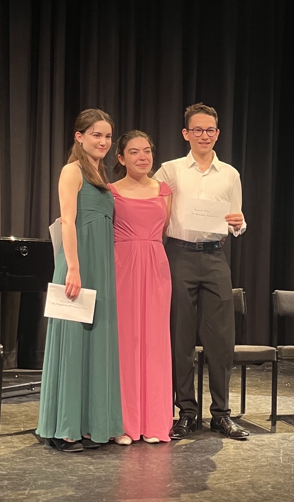 MenuhinSchool's tweet image. Congratulations to YMS violinists Ines and Giovanni, and cellist Kiki, on achieving 1st, 2nd and 3rd place at the Sevenoaks Young Musician of the Year Competition!

#YMS #YoungMusicians #ClassicalMusic #RisingStars #MusicExcellence