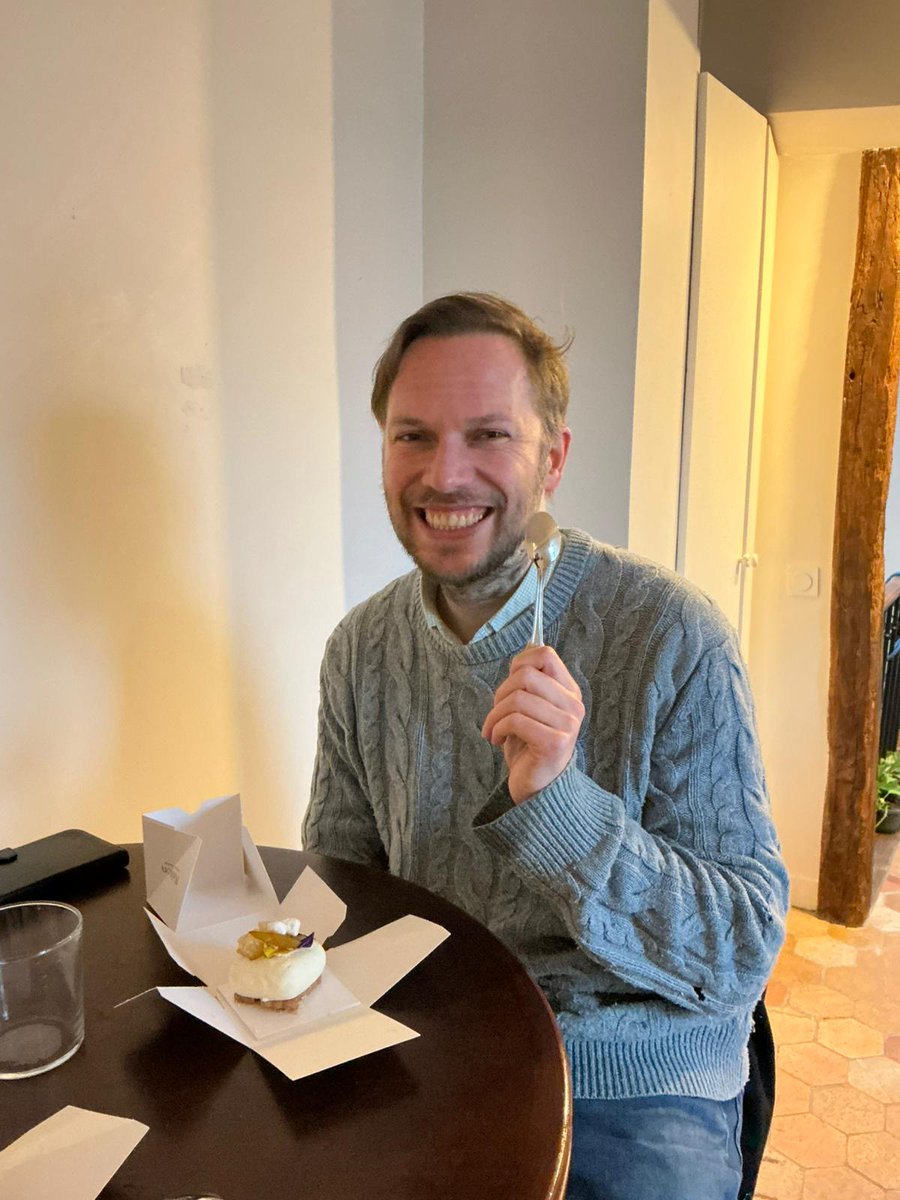 Dr Frost tweet media