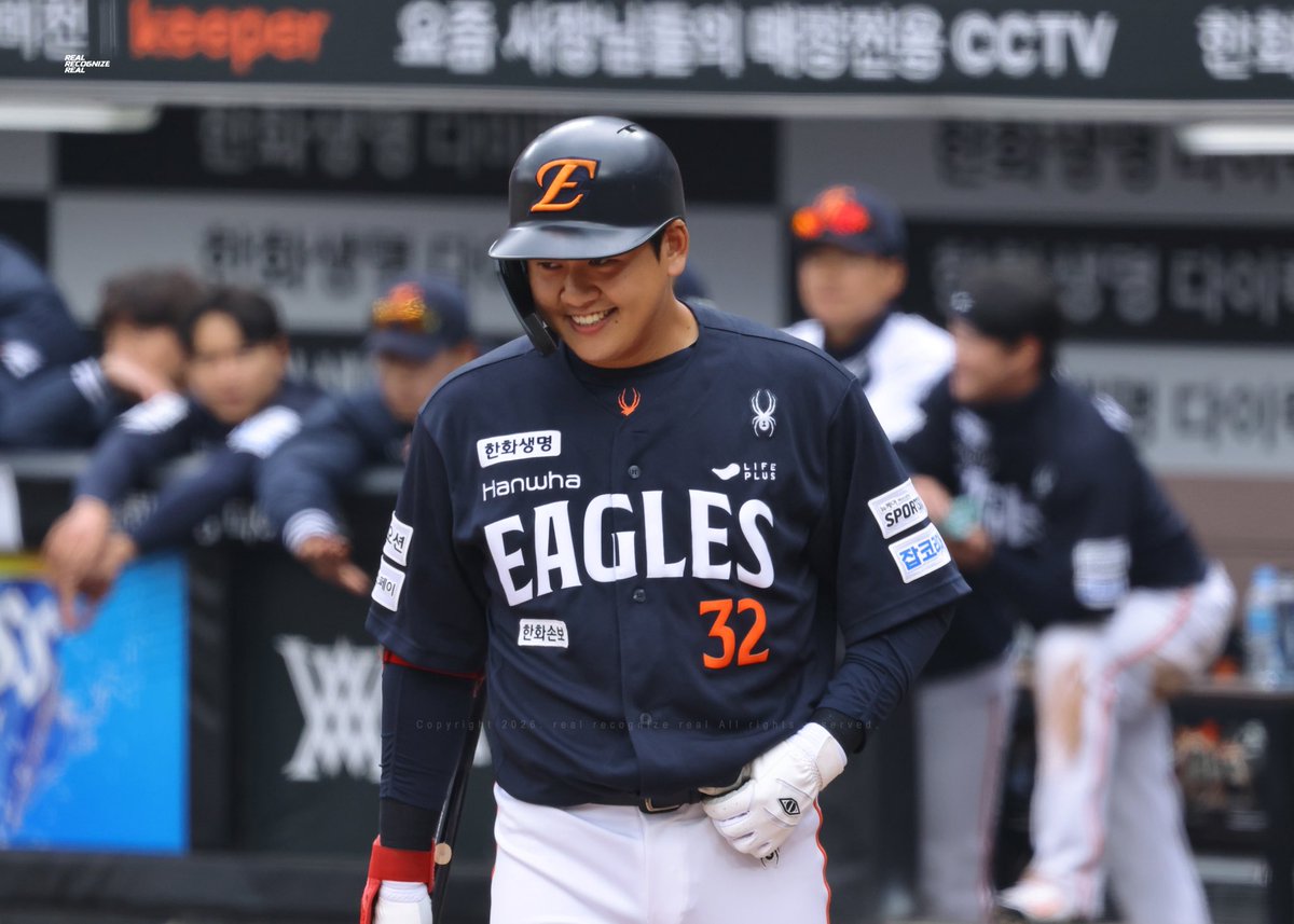 Real Recognize Real tweet media