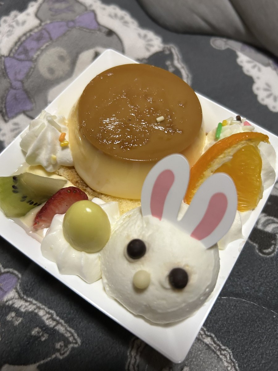 娘ちゃん、少し遅い誕生日ケーキ買ってくれてママ感動😭🎂❤️

ありがとう🥰