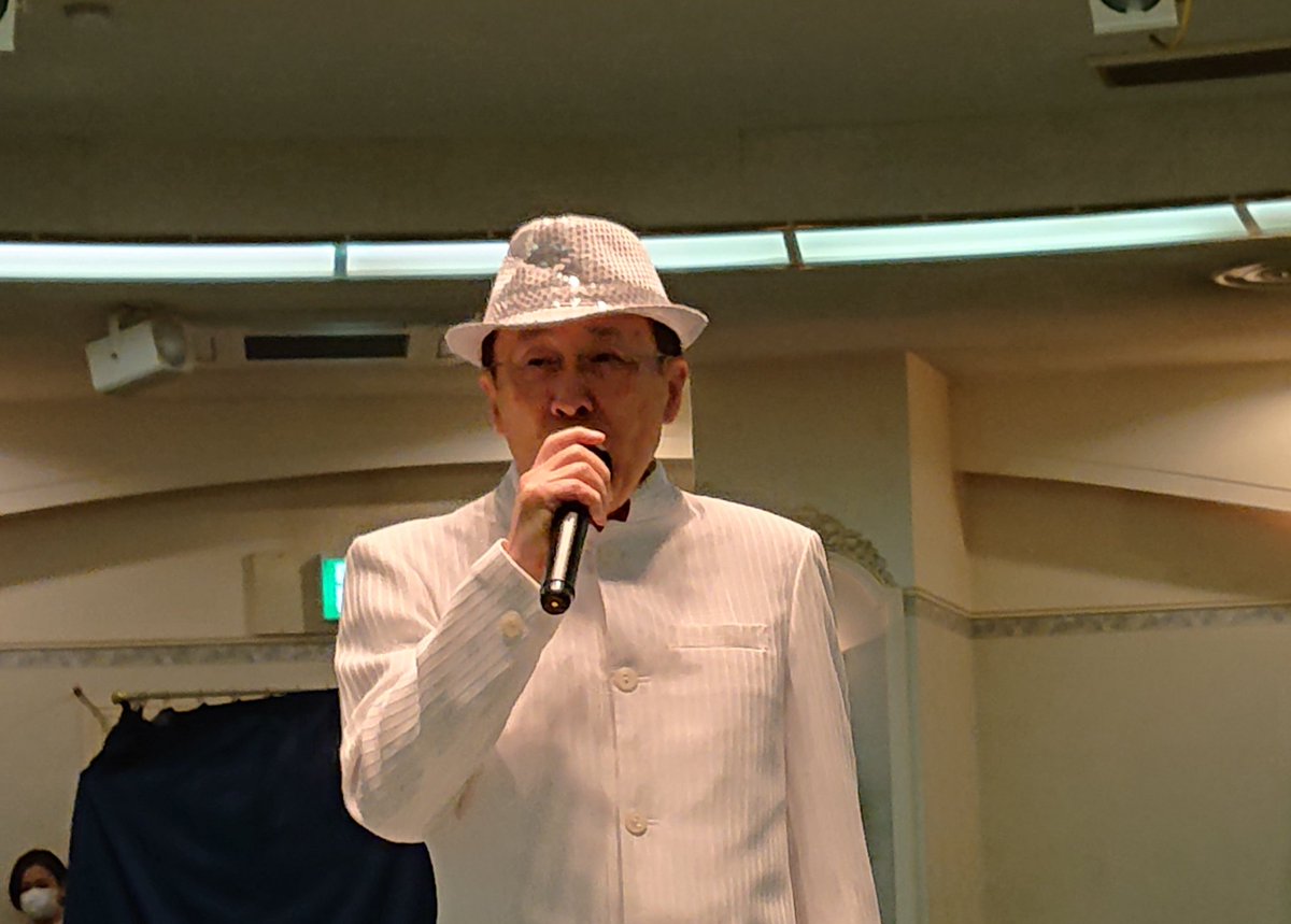 宝塚歌劇団でひいきだった海乃美月さんが宝塚退団してから気が抜けた生活を送っていたがこの新潟弁しゃべりまくりで人の良い面白いおじさんにはまって楽しい

#中野小路たかまろ